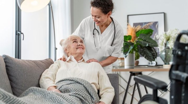 Hasta Ve Yaşlı Bakımı Sertifikası